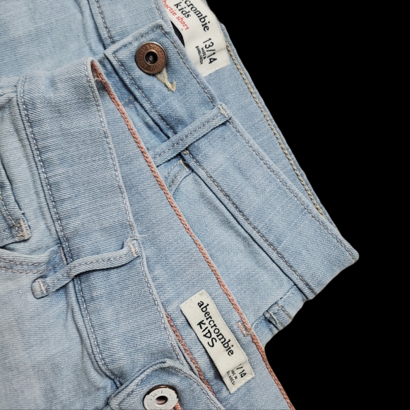 Abercrombie Kids Girls Distressed Shorts - Set Of 2 (AH20) - Picture 3 of 6